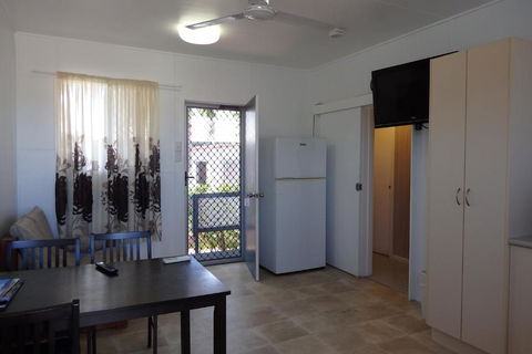 Matildas End Holiday Units - Perth Resorts 4