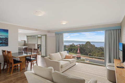 Whalevue Unit 2 - Accommodation Perth 5