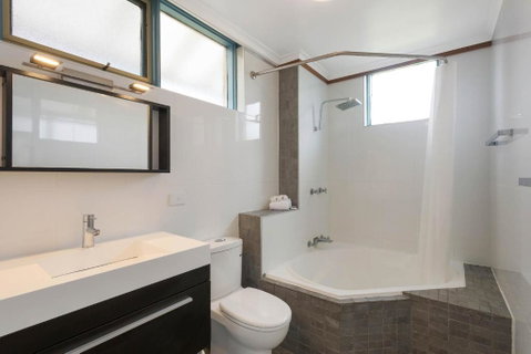 Whalevue Unit 2 - Accommodation Perth 4