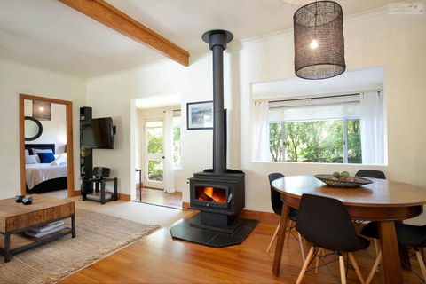 Stonewall Cottage For Two With Fireplace - Accommodation Perth 3