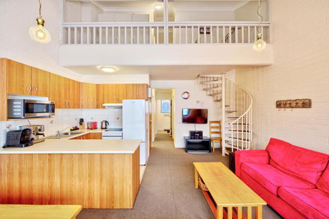Snow Ski Apartments 16 - Perth Resorts 4