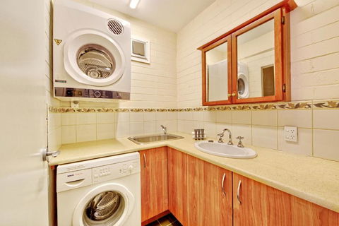 Snow Ski Apartments 16 - Perth Resorts 5