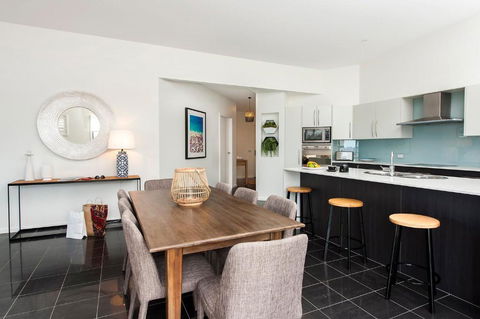 Mollymook Beachfront Penthouse 9 - Accommodation Perth 5