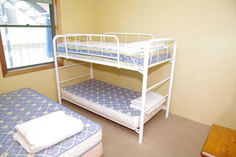 Beachfront 1 25 Willow Street - Accommodation Perth 6