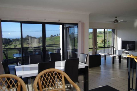 Dolphin Court 1 1 Gowing Street - Accommodation Perth 2