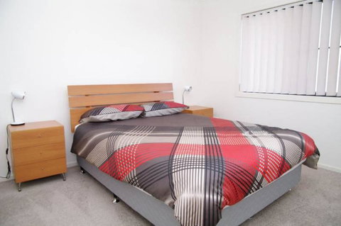 Dolphin Court 1 1 Gowing Street - Accommodation Perth 1