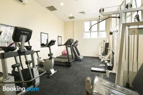 Bond 215 - Accommodation Perth 6