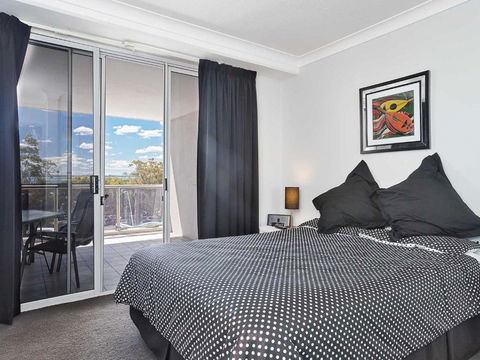 9 Nelson Towers 71a Victoria Parade Unit In The Heart Of Nelson Bay With Water Views - Accommodation Perth 1