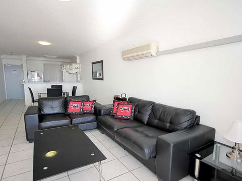 9 Nelson Towers 71a Victoria Parade Unit In The Heart Of Nelson Bay With Water Views - Accommodation Perth 2