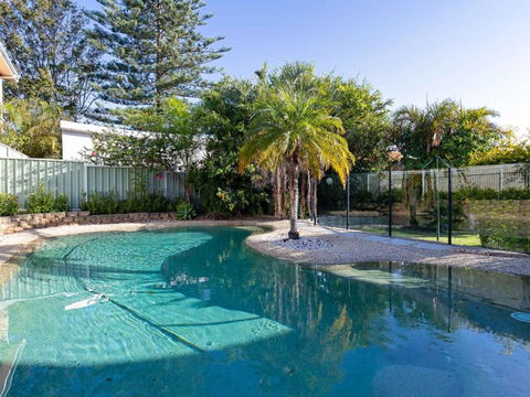 33 Gloucester St. Huge Holiday House In Nelson Bay With Pool & Stunning Water Views - Accommodation Perth 4