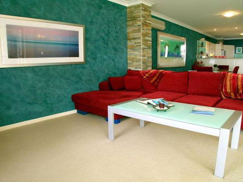 2 Magnus Pines 52 56 Magnus Street Stunning Unit With Aircon Water Views & Foxtel - Accommodation Perth 4