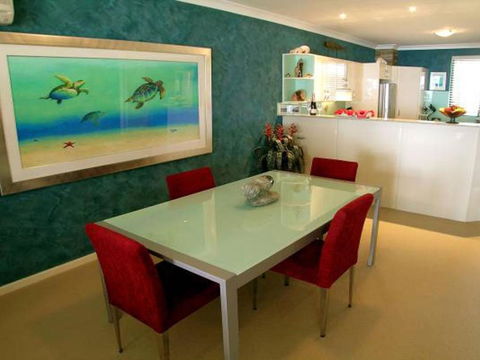 2 Magnus Pines 52 56 Magnus Street Stunning Unit With Aircon Water Views & Foxtel - Accommodation Perth 6