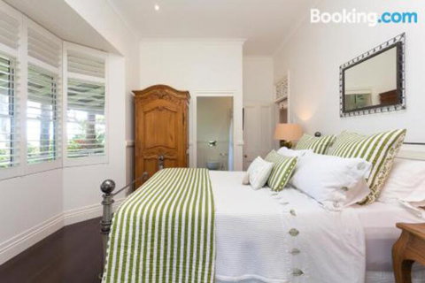 Sunrise At Sanquar Noosa Hinterland - Accommodation Perth 0