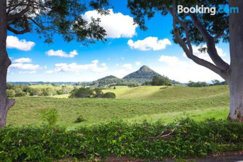 Sunrise At Sanquar Noosa Hinterland - Accommodation Perth 3