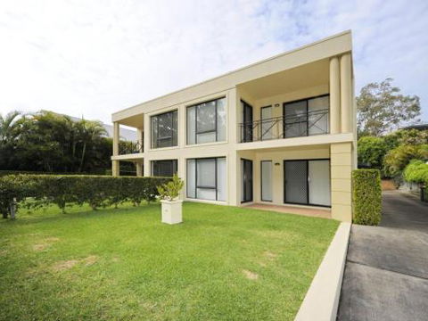Bagnall Views 2 / 161 Government Rd Stylish & Modern Duplex Across The Road To The Waters Edge - Accommodation Perth 0