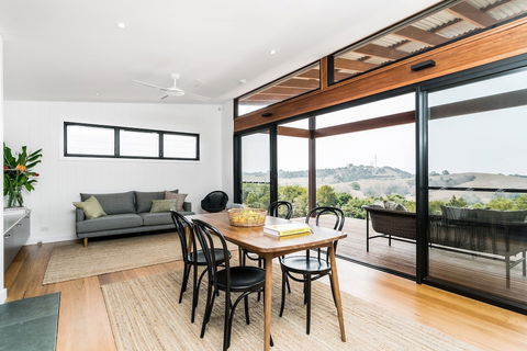 Your Luxury Escape - Carinya Cottages 6 - Accommodation Perth 4