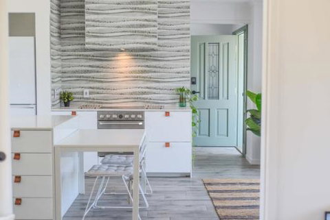 Quiet Pet Friendly Home 3 Houses To Beach Entry With Private Pool Walk To Shops - Accommodation Perth 0