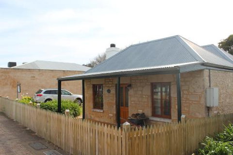 Victoria Cottage - Accommodation Perth 0