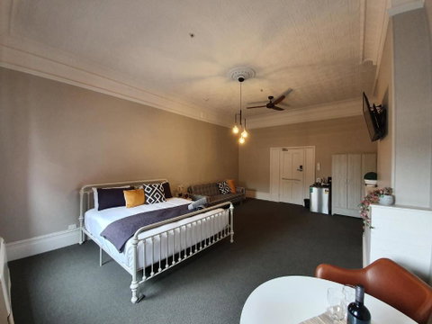 The Royal Hotel - Accommodation Perth 2