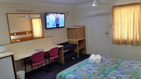 Sandcastle Motel Tin Can Bay - Accommodation Perth 3
