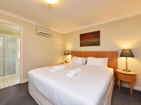Villa Executive 2br Moscato Resort Condo Located Within Cypress Lakes Resort (nothing Is More Central) - Accommodation Perth 1