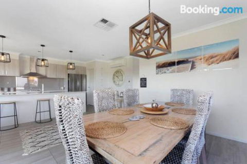 STELLAVISTA 4 Bedrooms Free Wifi Views - Accommodation Perth 4