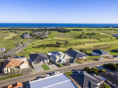 Sunset Horizon At Lady Bay 8 Huntingdale Drive - Accommodation Perth 4