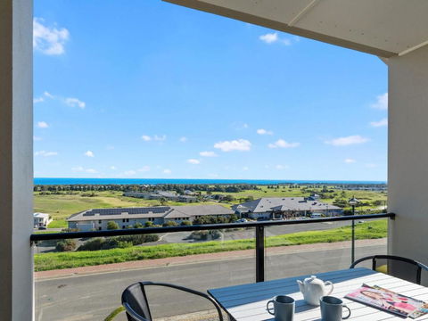 Tickys Dream 18 Turnberry Drive - Accommodation Perth 1