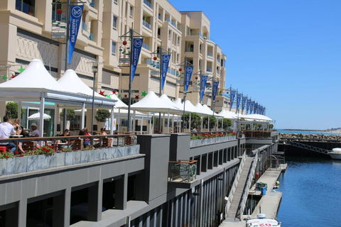 Beachside Luxury 2 Bedroom Getaway - Accommodation Perth 4