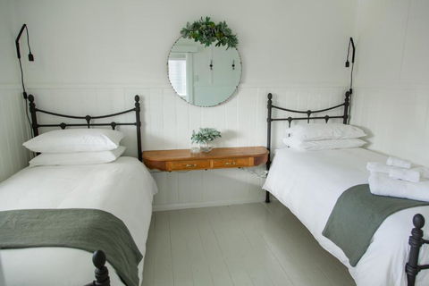 The Rested Guest 3 Bedroom Cottage West Wyalong - Perth Resorts 5