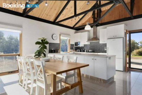 Mosss Place - Accommodation Perth 6