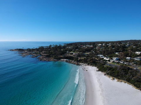 SEA EAGLE COTTAGE Amazing Views Of Bay Of Fires - Accommodation Perth 5