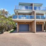 One Street From Main Beach - Perth Resorts 0