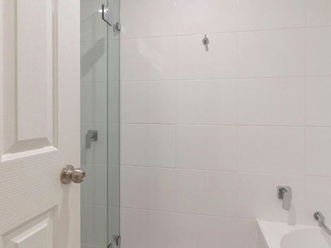 Across The Road From The Beach! - Accommodation Perth 6