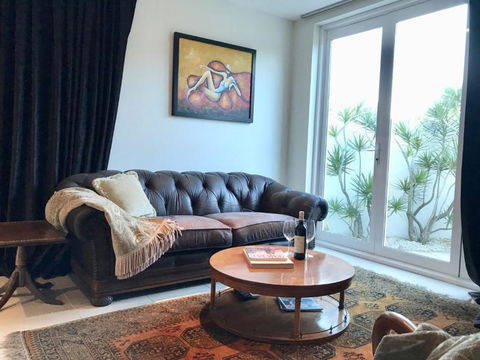 Beachfront By The CC Family Friendly Plunge Pool Steps To The Beach - Accommodation Perth 1