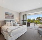 Beachfront by the CC Family friendly plunge pool steps to the beach - Perth Resorts