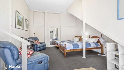 Yacaaba Beautiful Waterfront Location - Accommodation Perth 4