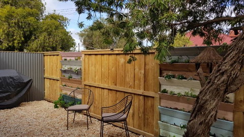 Red Ochre â€“ Large 1BR With Private Courtyard - Accommodation Perth 6