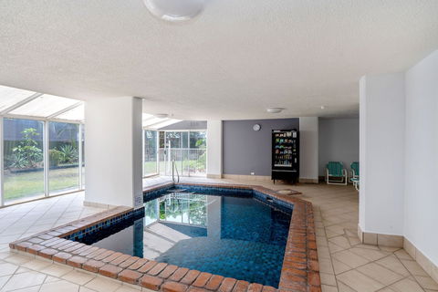 Beachside Views With Pool & Netflix - Accommodation Perth 1