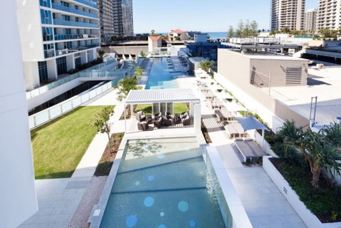 Luxurious Apartment Heart Of Surfers - Accommodation Perth 1