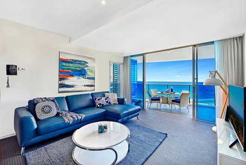 Luxurious Apartment Heart Of Surfers - Accommodation Perth 6