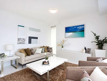 Panoramic Views At Sub Penthouse Apt - Accommodation Perth 6
