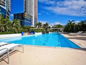 Panoramic Views At Sub Penthouse Apt - Accommodation Perth 0