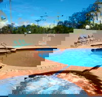 Grand Bright Modern Home - Accommodation Perth