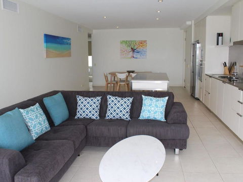 Blue On Blue Apartment 923 - Accommodation Perth 3