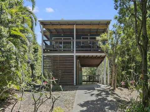 Jonnies 134 Tramican Street - Accommodation Perth 0