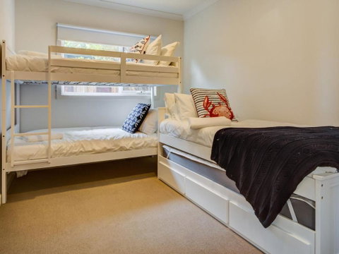 One 20 Seven - Accommodation Perth 5