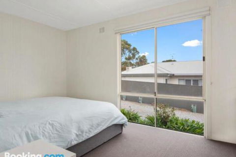 EdAn Beachhouse 21 Laronde - Accommodation Perth 5