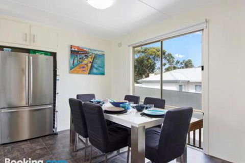 EdAn Beachhouse 21 Laronde - Accommodation Perth 2