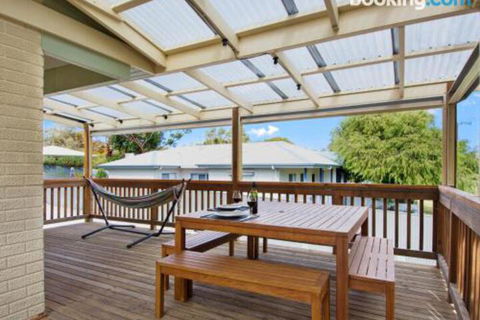 EdAn Beachhouse 21 Laronde - Accommodation Perth 0